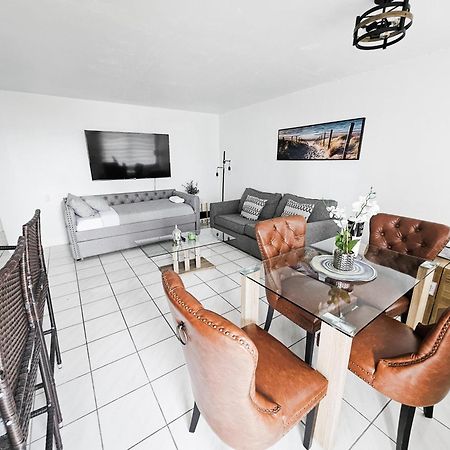 מיאמי ביץ' Bayfront Apartment Breathtaking Views- One Bedroom W Balcony- Living Room -Free Parking מראה חיצוני תמונה