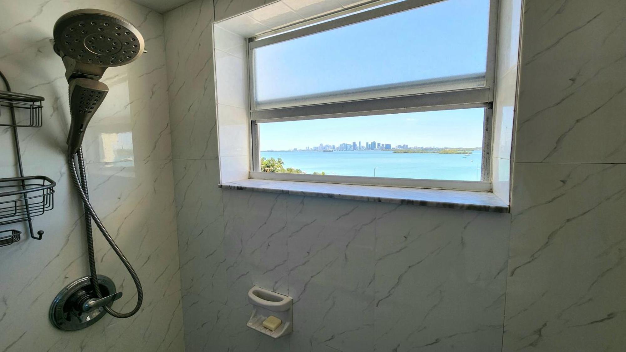 מיאמי ביץ' Bayfront Apartment Breathtaking Views- One Bedroom W Balcony- Living Room -Free Parking מראה חיצוני תמונה