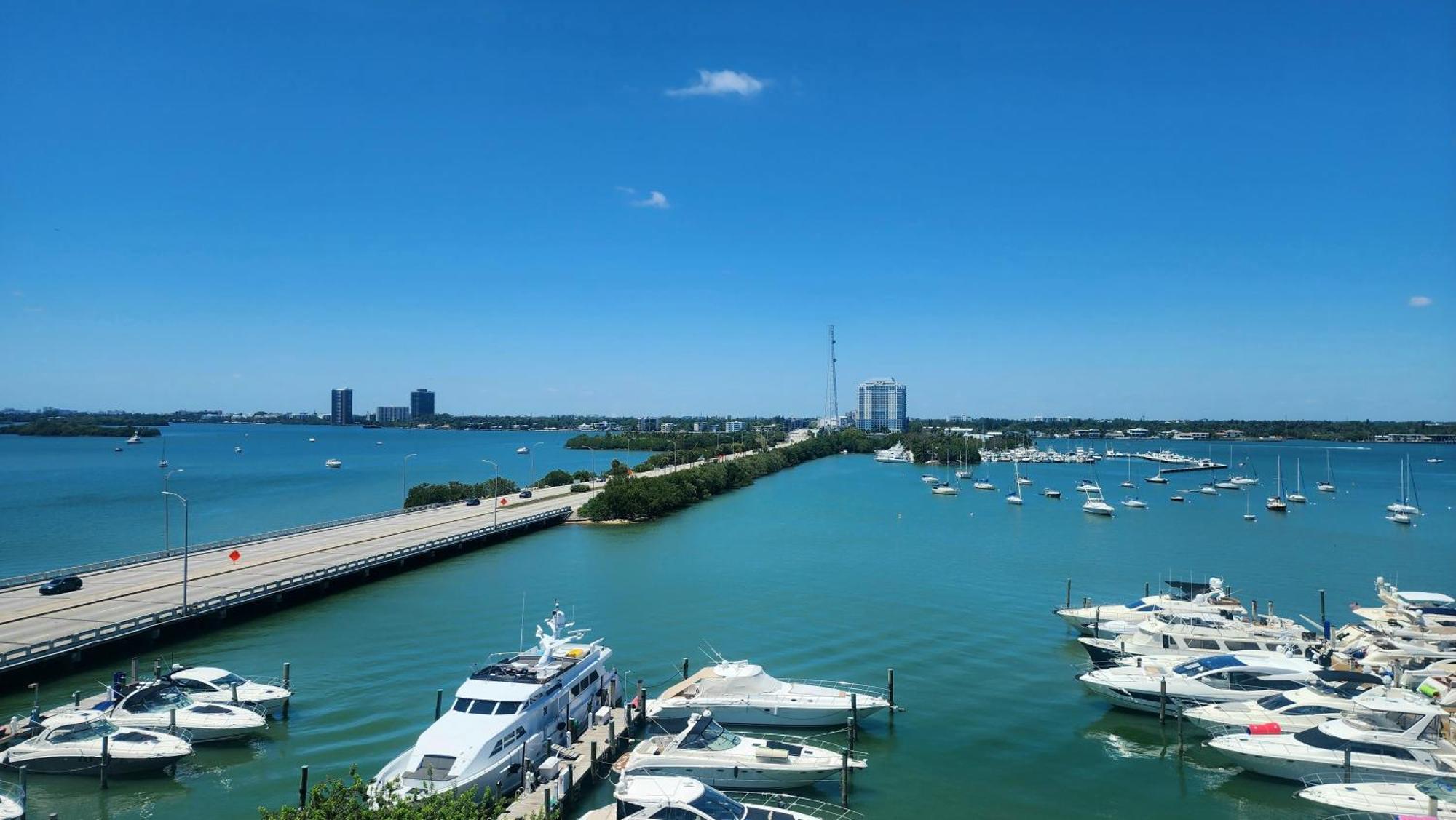 מיאמי ביץ' Bayfront Apartment Breathtaking Views- One Bedroom W Balcony- Living Room -Free Parking מראה חיצוני תמונה
