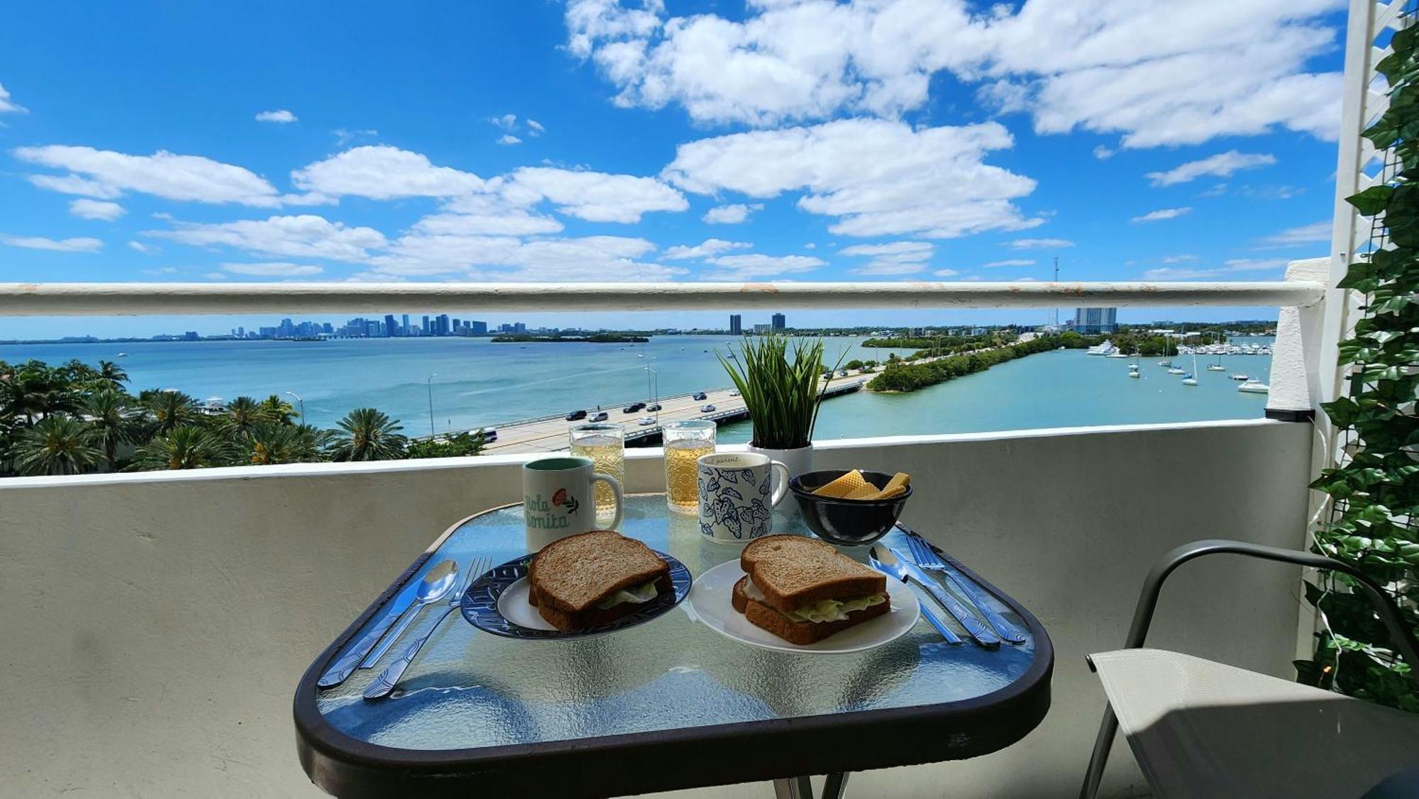 מיאמי ביץ' Bayfront Apartment Breathtaking Views- One Bedroom W Balcony- Living Room -Free Parking מראה חיצוני תמונה