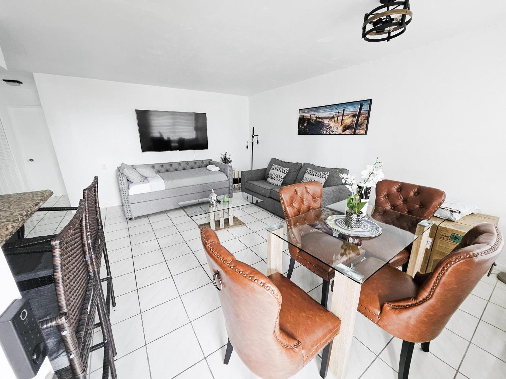 מיאמי ביץ' Bayfront Apartment Breathtaking Views- One Bedroom W Balcony- Living Room -Free Parking מראה חיצוני תמונה